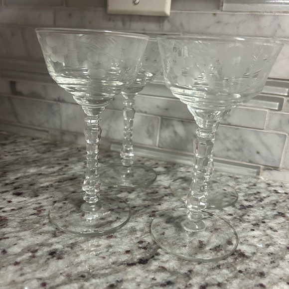 vintage Manhattan etched crystal glasses - Picture 2 of 6